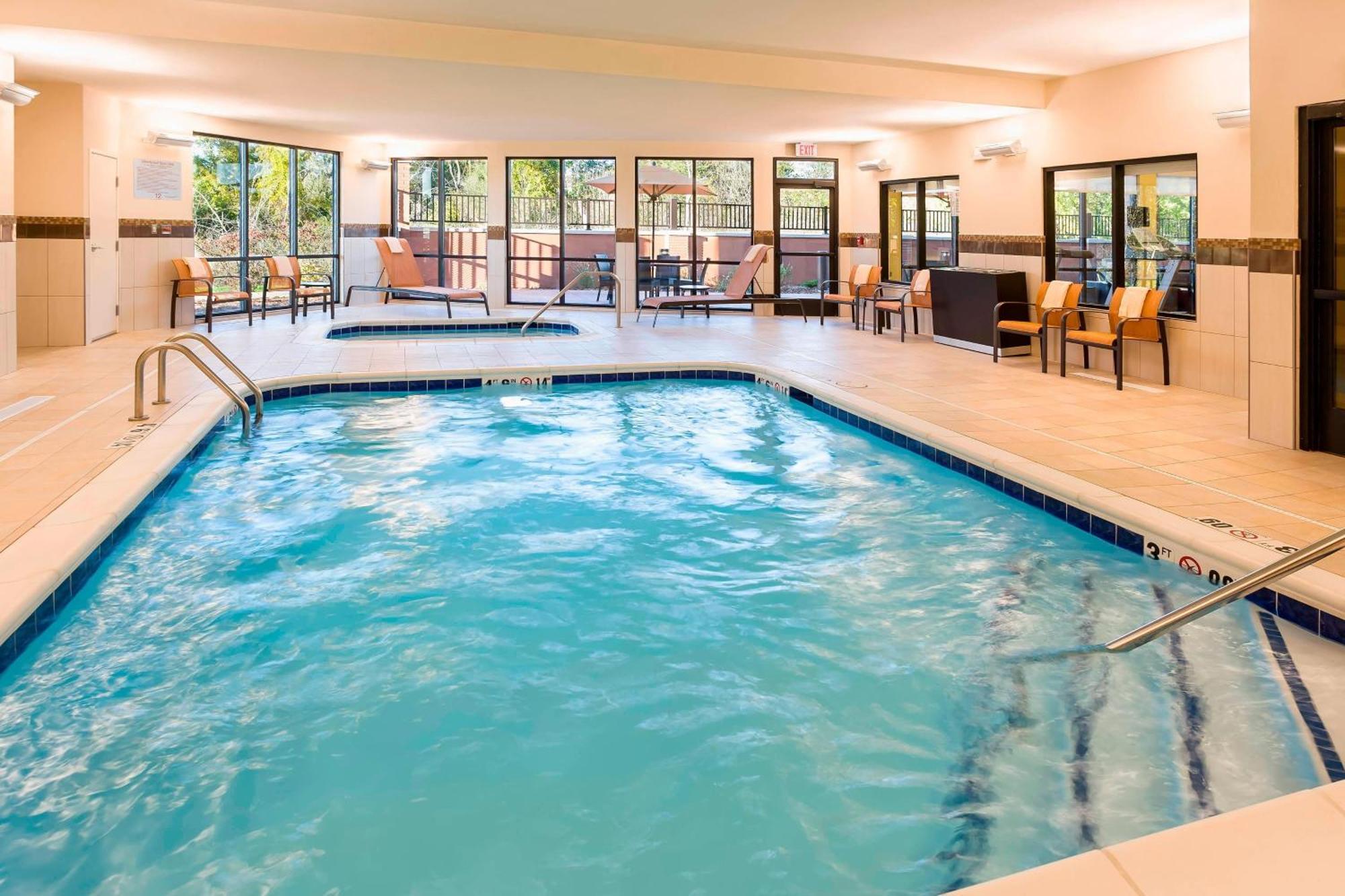 Courtyard By Marriott Kalamazoo Portage Luaran gambar