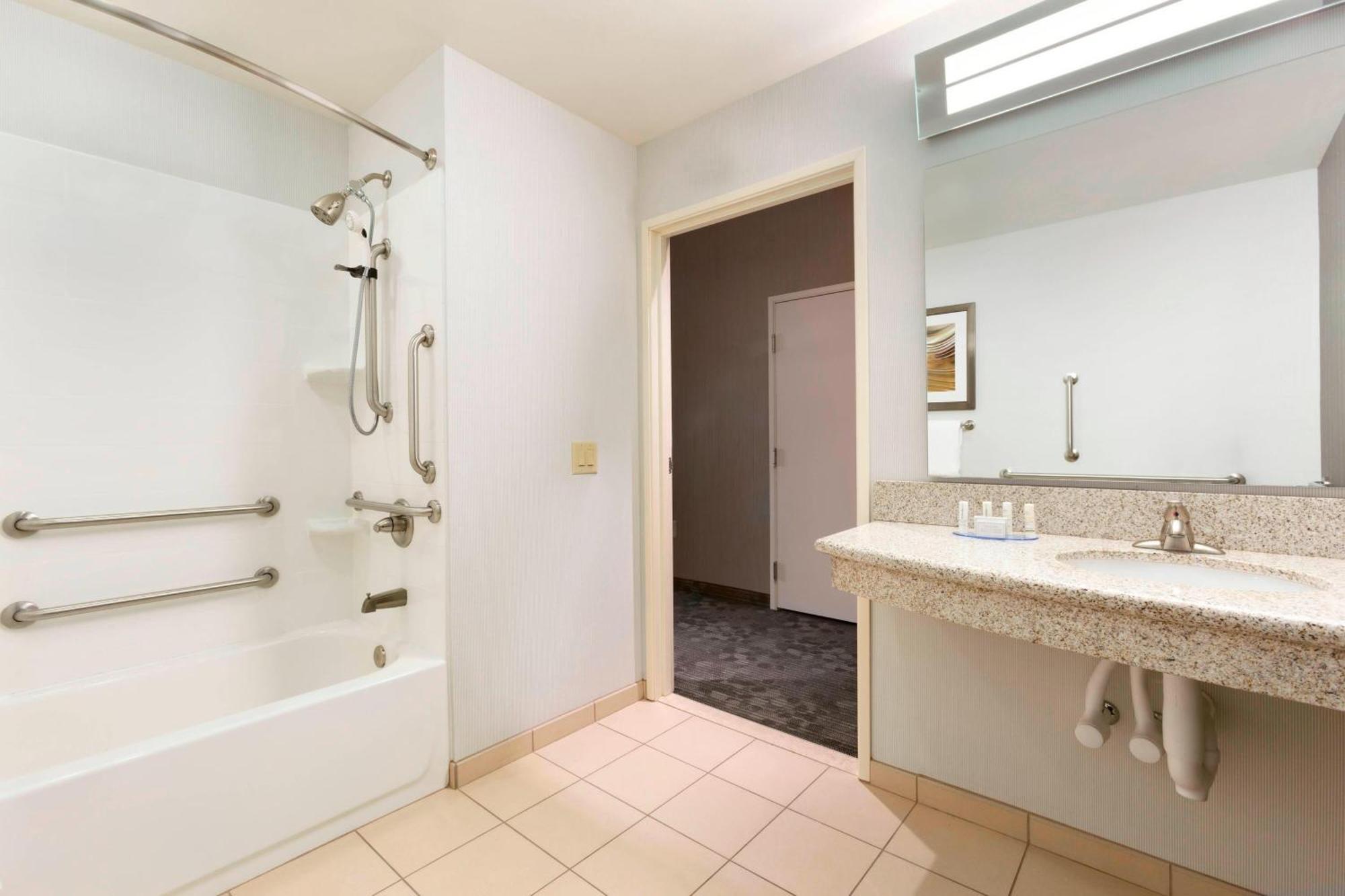 Courtyard By Marriott Kalamazoo Portage Luaran gambar