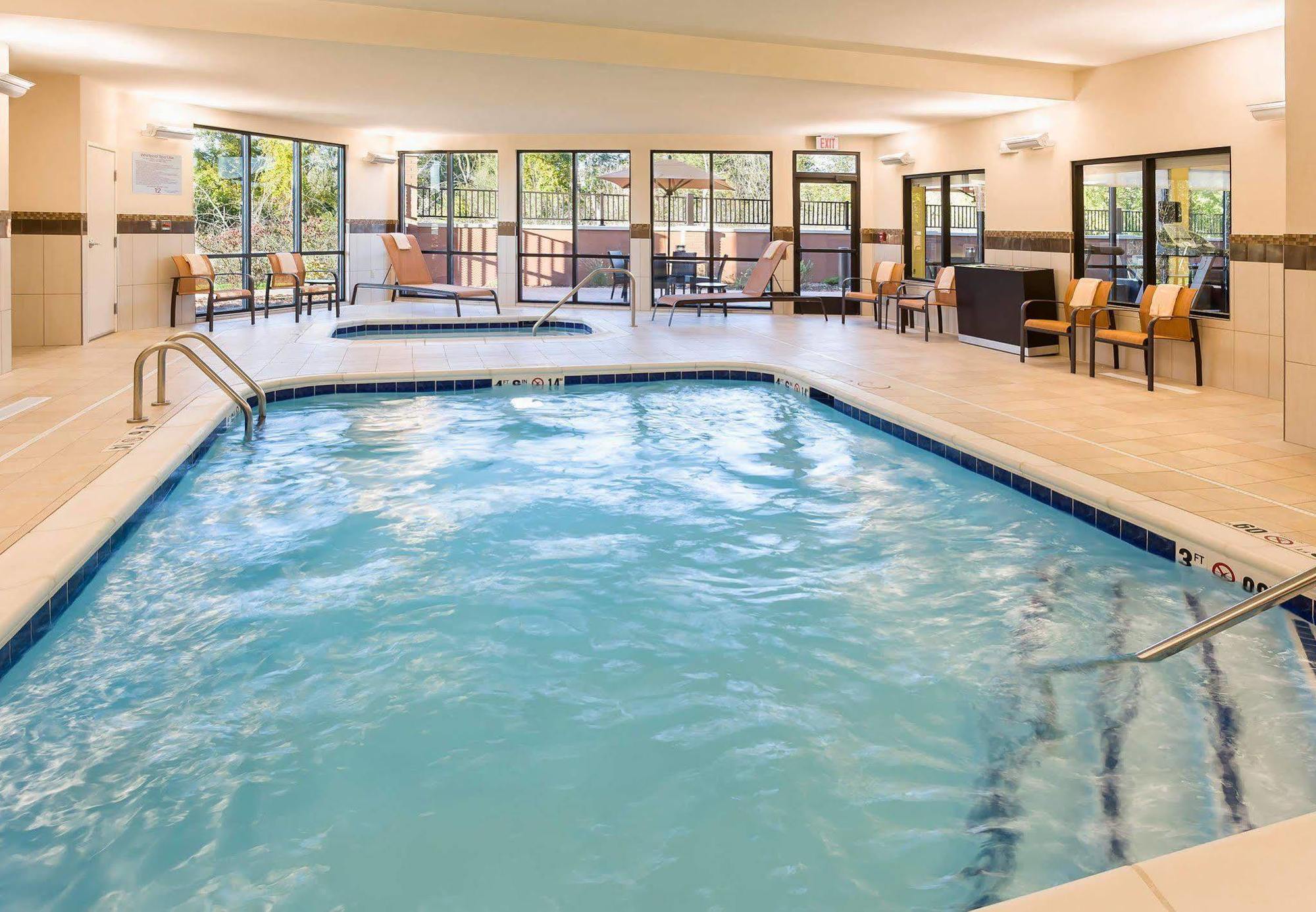 Courtyard By Marriott Kalamazoo Portage Luaran gambar